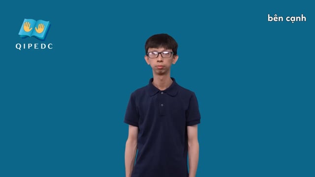 bên cạnh