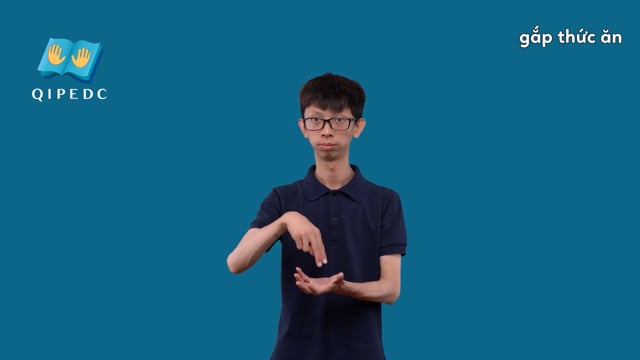 gắp thức ăn