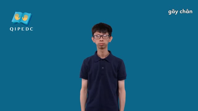 gãy chân