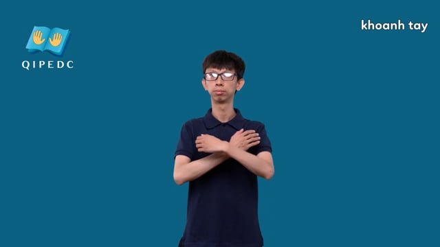 khoanh tay