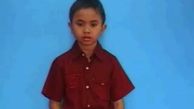 sờ mó